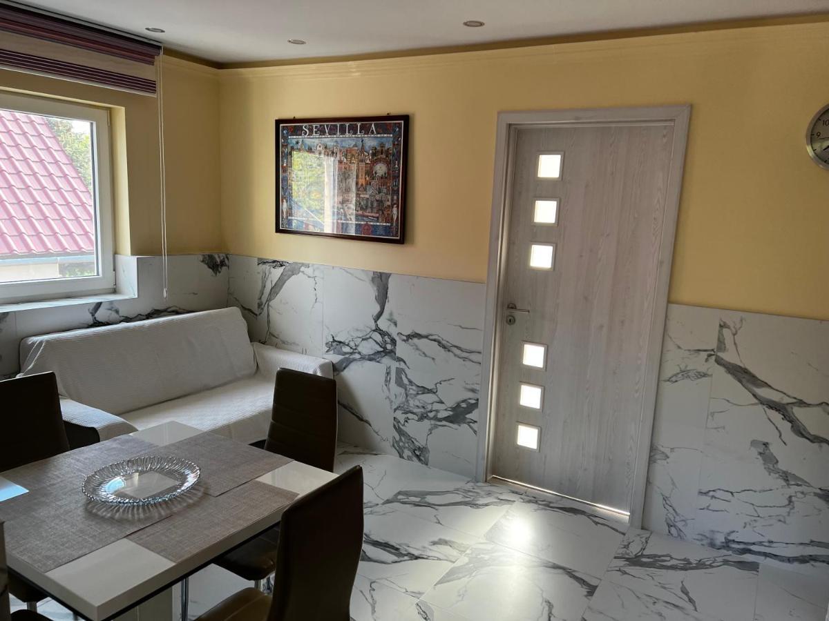 Mediteran Fedett Medences Apartmanhaz Szantod Bagian luar foto